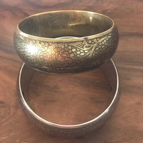 (3) Beautiful Bracelets Metal - Picture 3 of 8